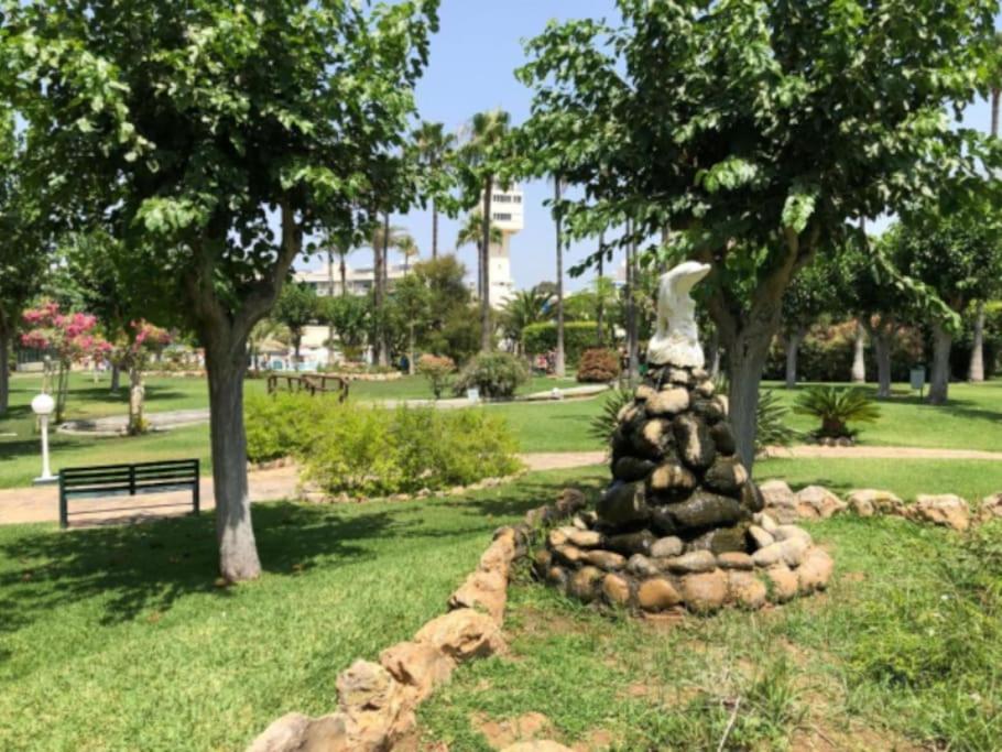 Eden Costa Lago Primera Linea De Mar Torremolinos Exterior photo