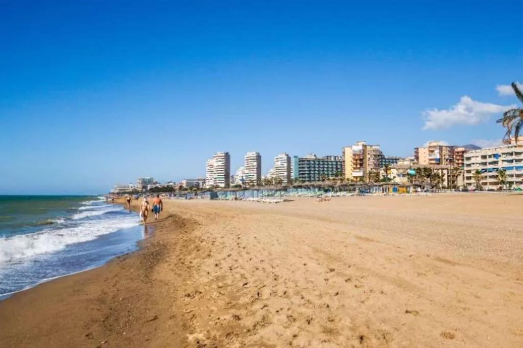 Eden Costa Lago Primera Linea De Mar Torremolinos Exterior photo